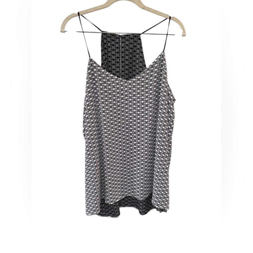 ✨ 5/$30 ✨ Black and White Patterned‎ Reversible Spaghetti Strap Top